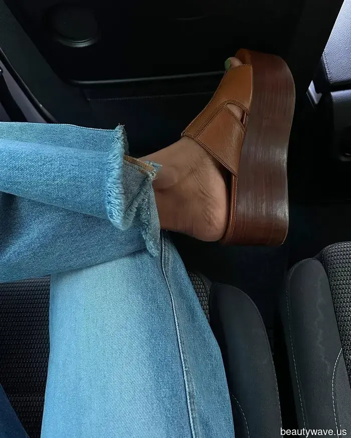 Fatti da parte, scarpe di gelatina&mdash;predico che *questa* tendenza delle scarpe chunky sarà ovunque questo autunno