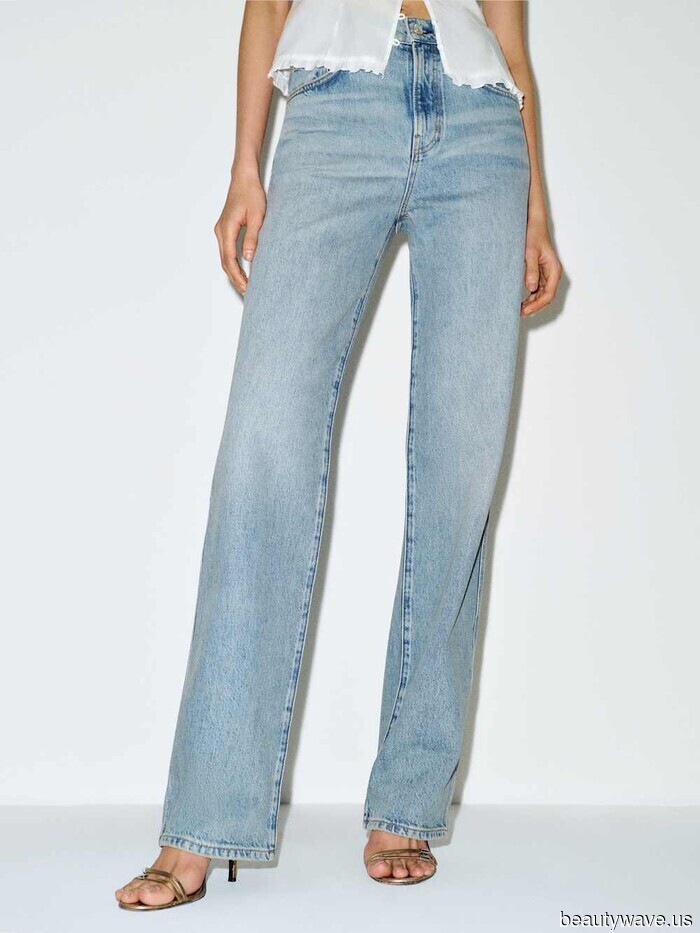 This is the denim color trend that everyone is pairing with high heels (and no, it’s not black).