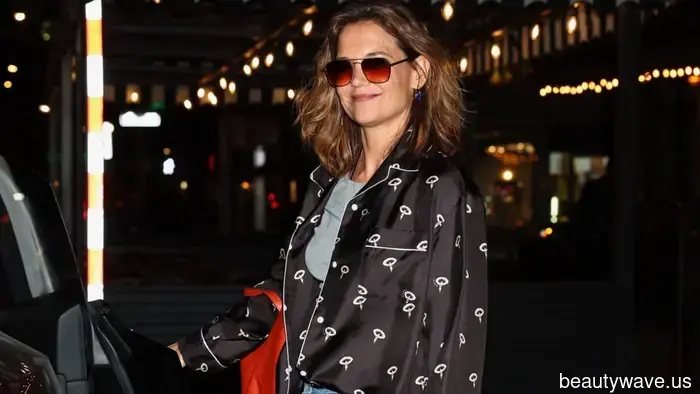Loafers are fantastic, but Katie Holmes's alternative is the key to refreshing this outdated denim trend.