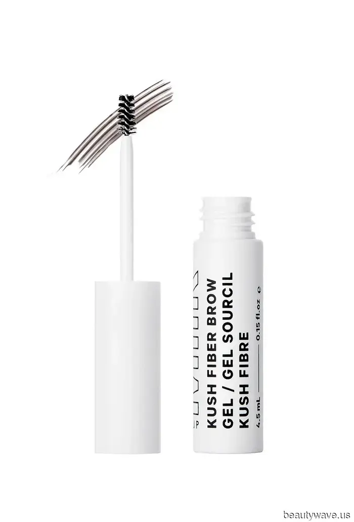 Olivia Dean's Beauty Styles Channel Ultimate Rom-Com Vibes: 9 Instances That Captivated Us