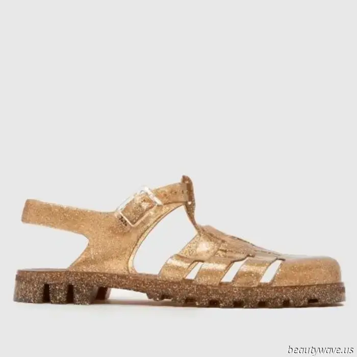Not Suede, Not Strappy—The Surprising Style That Has Just Been Named This Summer's Most Stylish Sandal