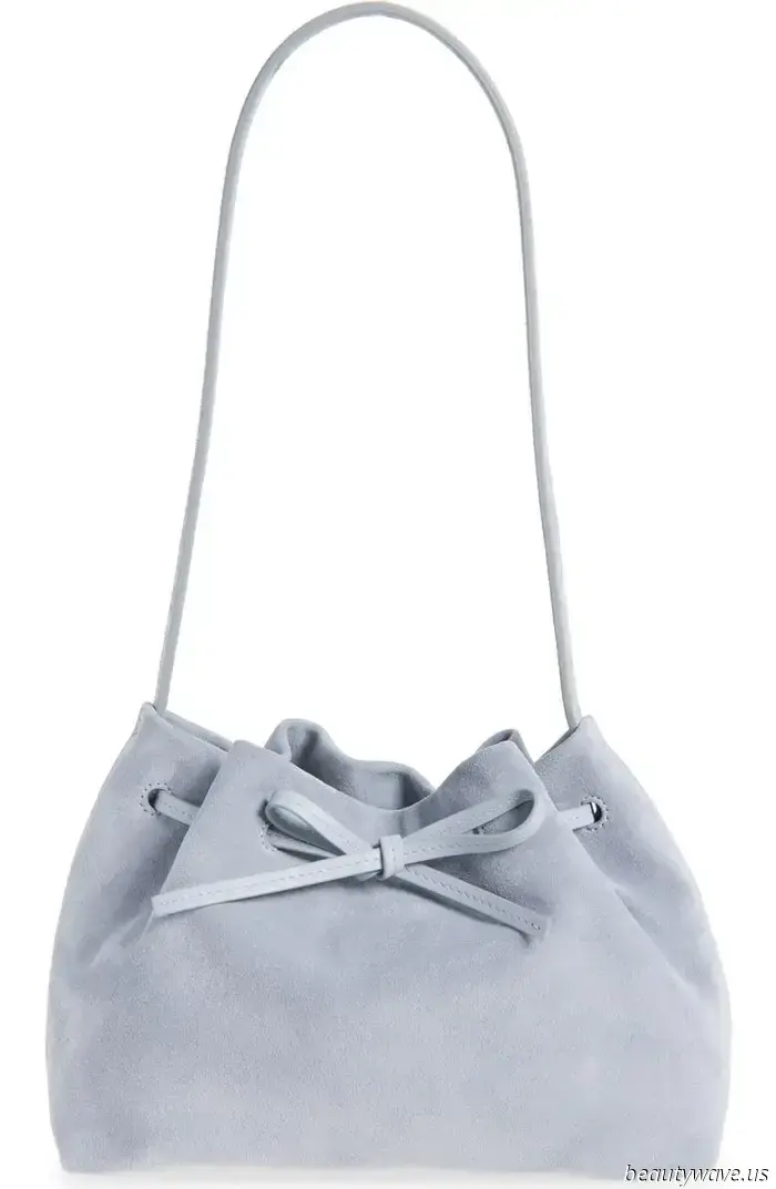 In case you're curious, here are the bag and shoe colors that perfectly complement the powder-pink trend.