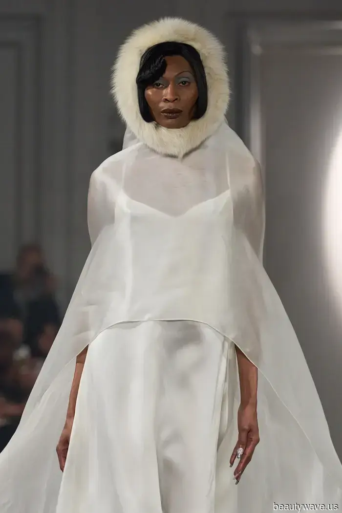 Mature Models Have Returned to the Runways—Here's the Reason