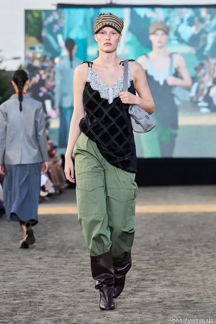 It's Official: The Horse-Girl Boot Style Will Be Popular This Fall