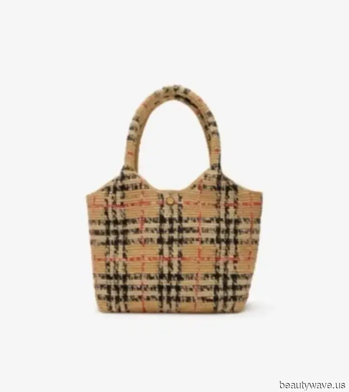 It's Time to Say Goodbye to Your Tote—These Elegant Holiday Bags Will Give You the Upgrade to Business Class.