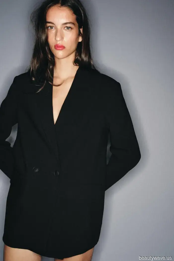 Apologies, Denim—Here are the 5 summer blazer trends to watch for in 2026.