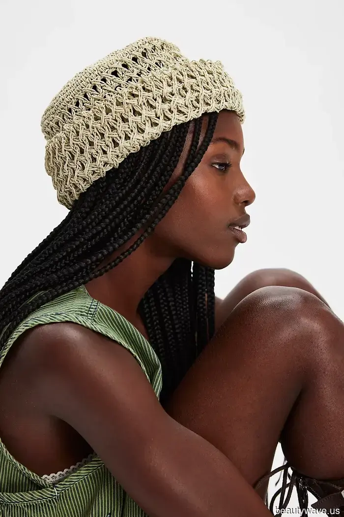 Le persone di moda stanno già indossando queste 5 tendenze di accessori autunnali 2025 che migliorano l'outfit in ripetizione.