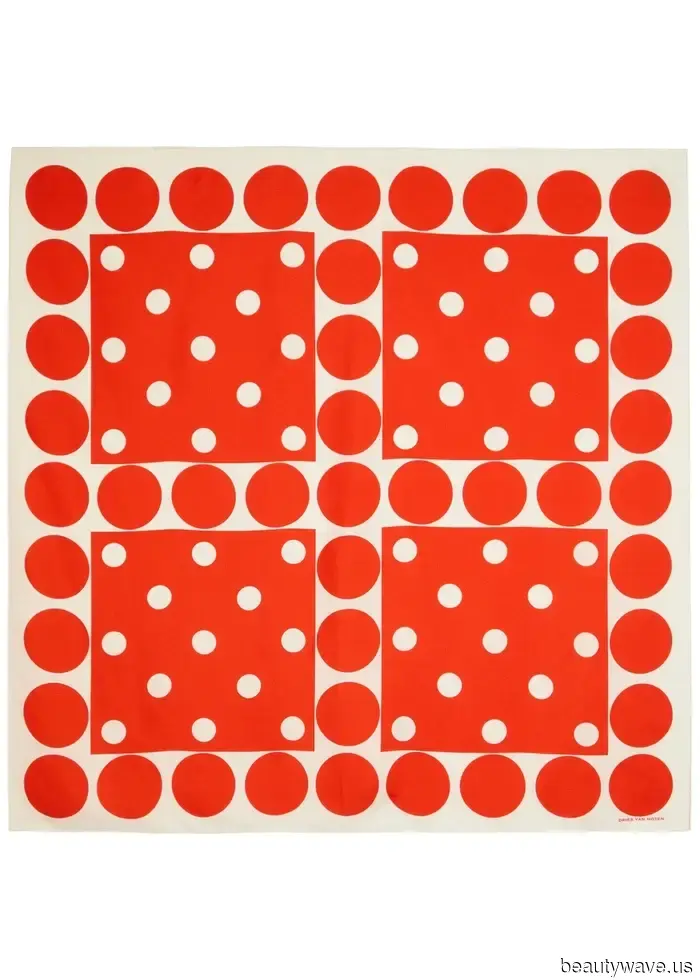 Trust Me, I'm a Fashion Editor—Here Are the Designer Accessory Trends Worth Investing In for Spring 2026.