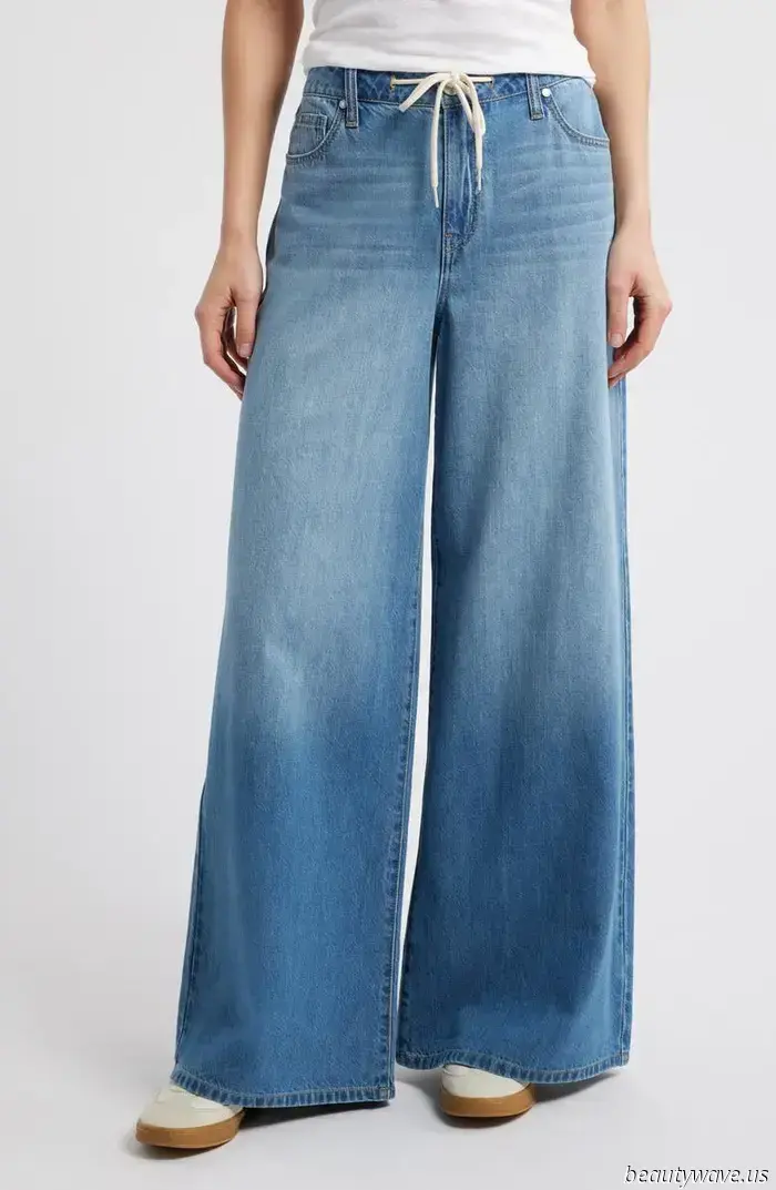 This summer denim trend is completely different from skinny jeans, and I’m noticing it everywhere.