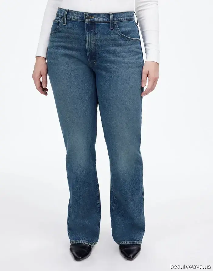 Los jeans bootcut han vuelto&mdash;Estos son los zapatos anti-tendencia con los que se ven más geniales.