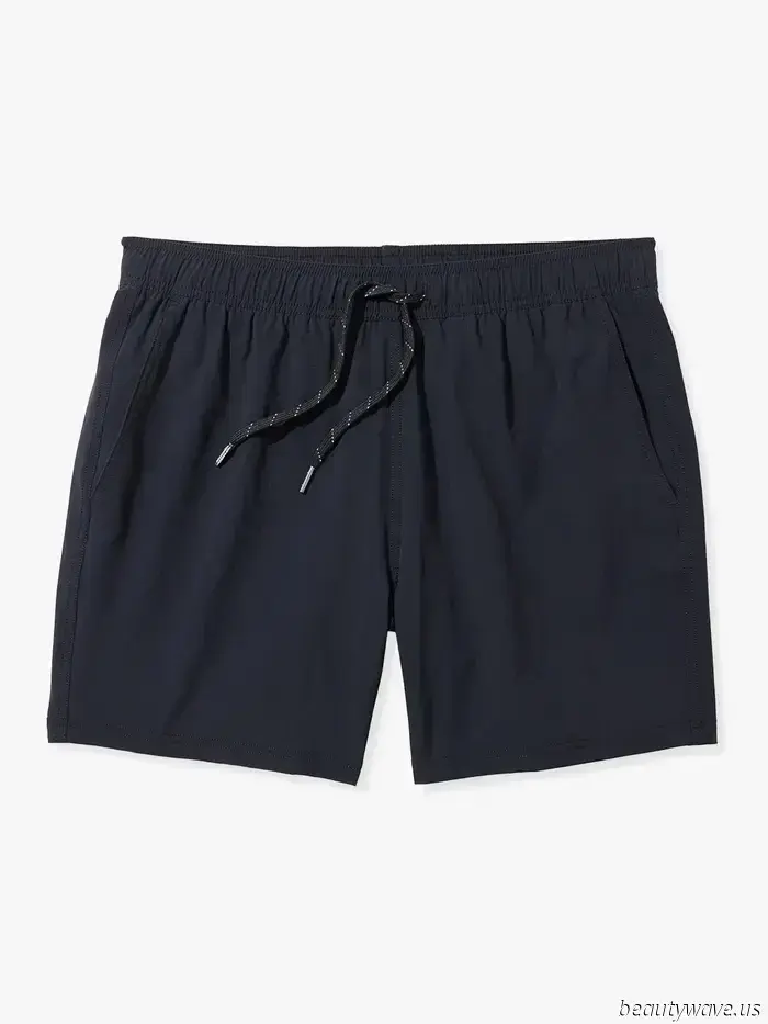 If I Were Traveling to Puglia, Majorca, or Maui, Here's What I'd Bring.