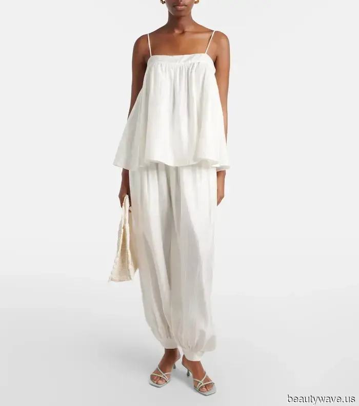 I'm a minimalist tired of jeans—here's the trending alternative I'm choosing to wear instead.