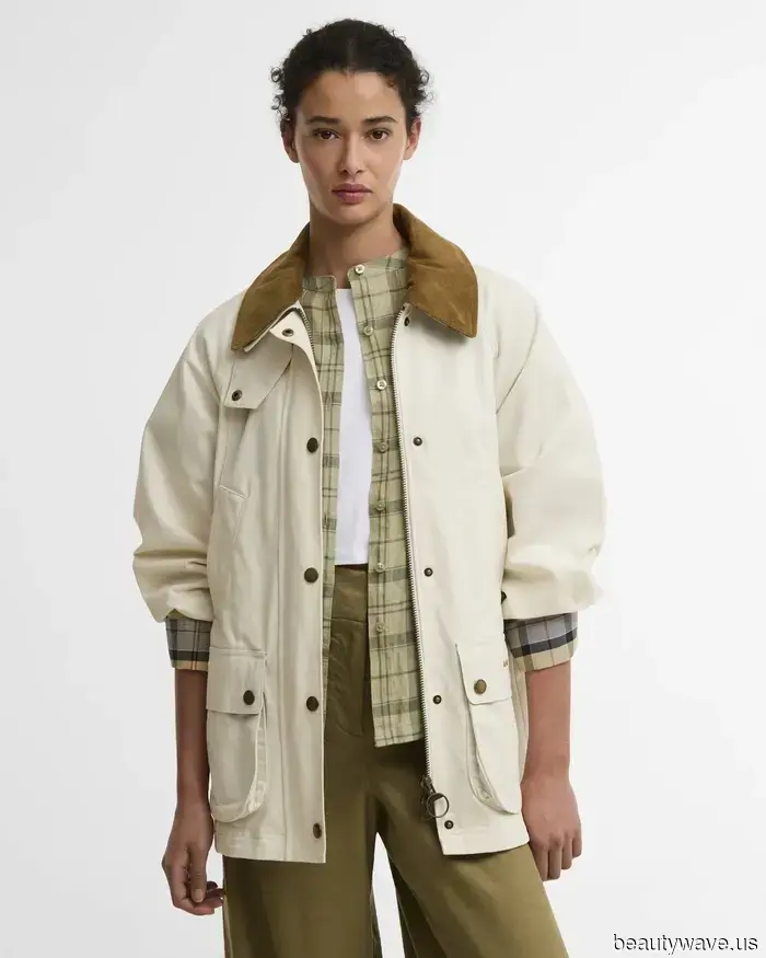 I Just Returned from Paris—6 Stylish Jacket Trends French Women Are Pairing with Their Jeans This Spring