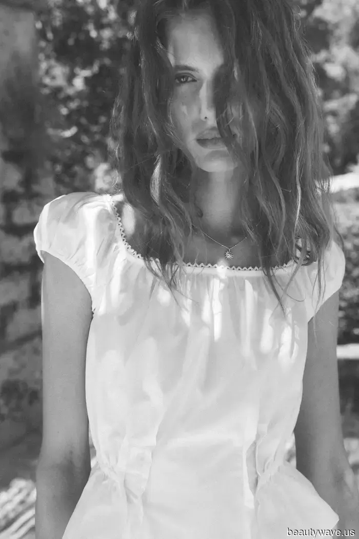 3 Tendencias Minimalistas de Primavera que las Mujeres Francesas Están Usando Ahora