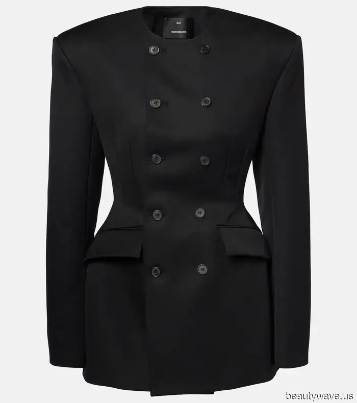 No Sequins, No Florals—The Chic Party Dress Preferred by Margot Robbie and Rosie HW