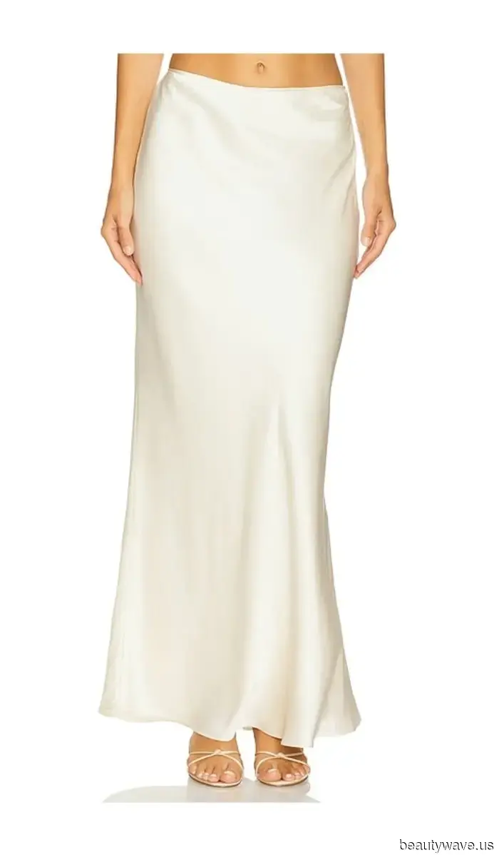 La regola "Niente bianco dopo il Labor Day" è superata&mdash;questi outfit chic sono di tendenza