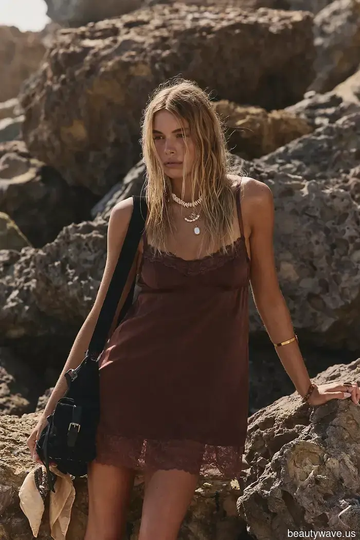 You're definitely a Fashion Person if you're wearing your jeans in this stylish manner for Fall 2025.