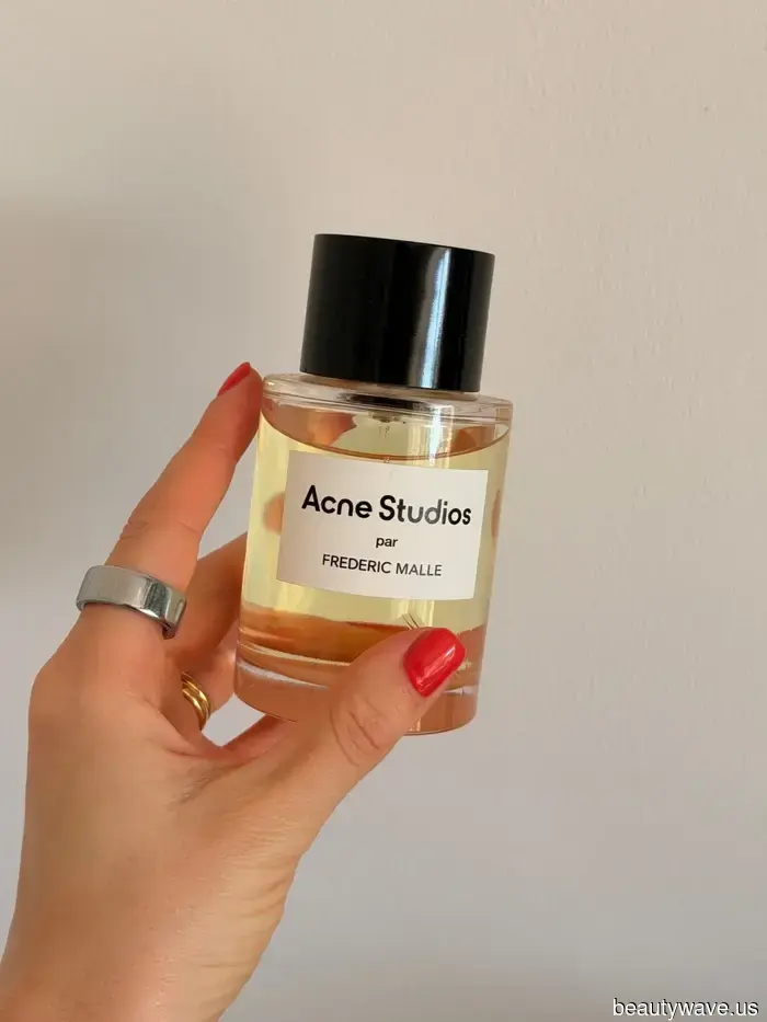 Forget Strong Scents—Here Are the Sophisticated Fragrances I Use Daily.