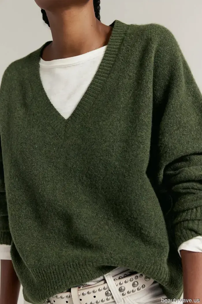 No one does winter fashion quite like Londoners—here are 7 ideal ways they're styling jeans and boots this season.