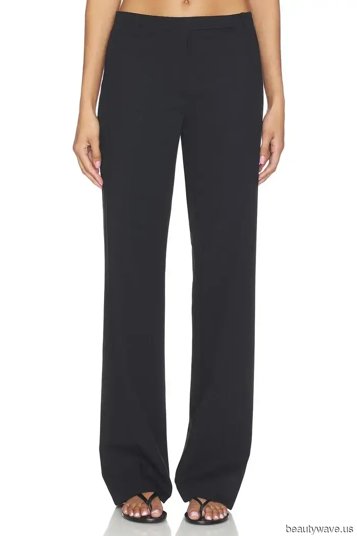 Fashion experts believe that pairing baby tees with this pant trend gives an elegant appearance.
