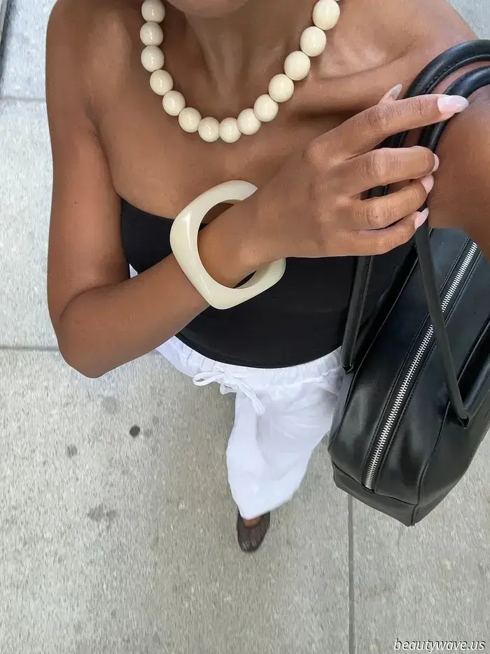 Everyone with good taste is sporting this accessory that costs under $10.