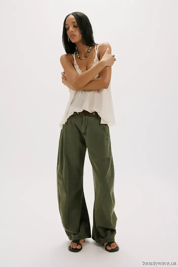 Neither Black nor Brown: This Is the Pant Shade I Noticed Fashion Enthusiasts Sporting from Paris to London.