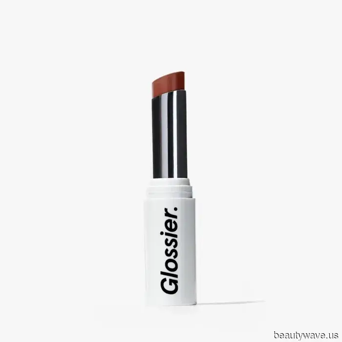 All I want to sport right now are blurred lips, and these 7 balms provide just that.