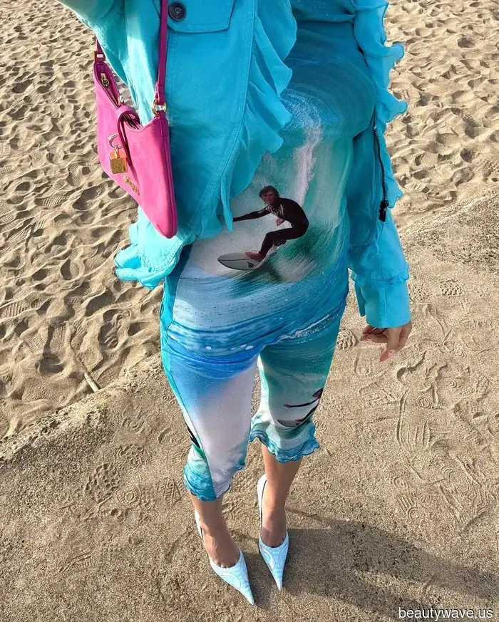 The Trendiest Girls Online Are Reviving This 2000s Summer Vibe