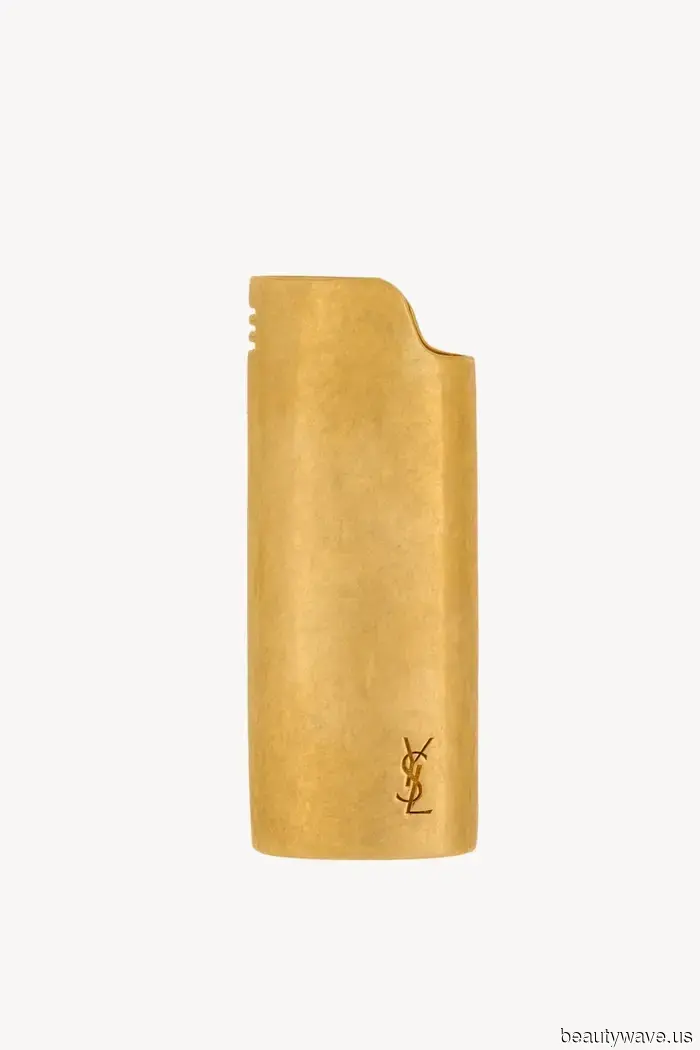 Meet Verona Farrell, the internet's cool girl who's turning list-making into the hottest trend this winter.