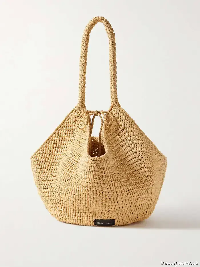 Secondo le fashion editor, hai bisogno di accessori in rafia per l'estate—18 opzioni sorprendenti da NET-A-PORTER