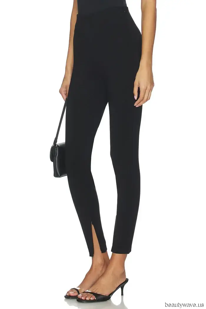 Wenn Sie 2026 Leggings zum Flughafen tragen möchten, kombinieren Sie sie mit diesen teuer aussehenden Schuhen.