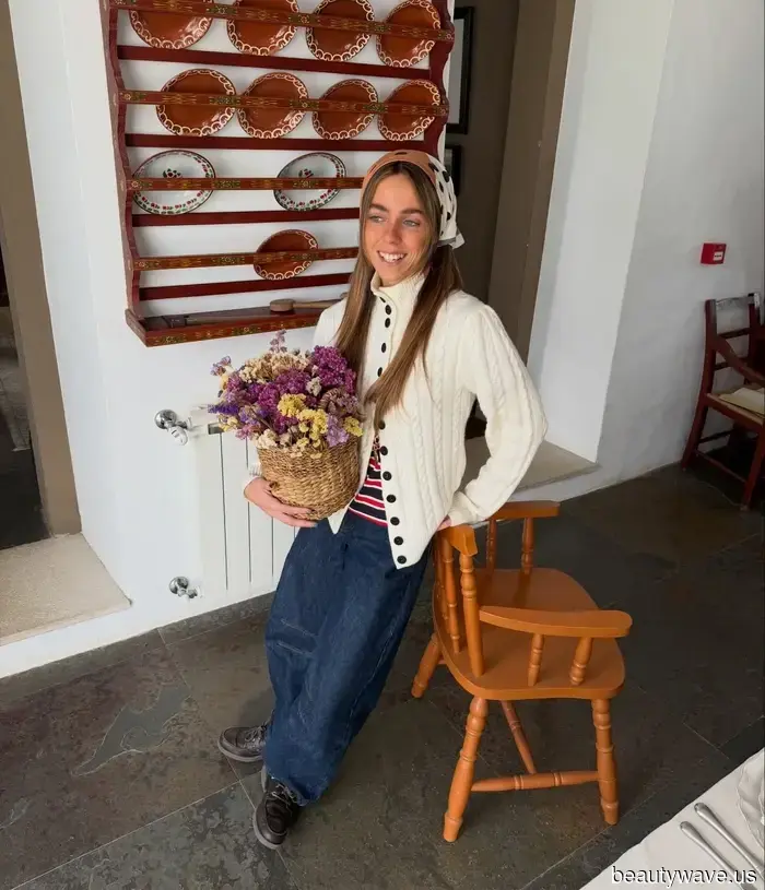 Sostén los Cárdigans de Cuello Redondo&mdash;En 2026, las Mujeres con Buen Gusto Están Usando Este Estilo Chic en su Lugar