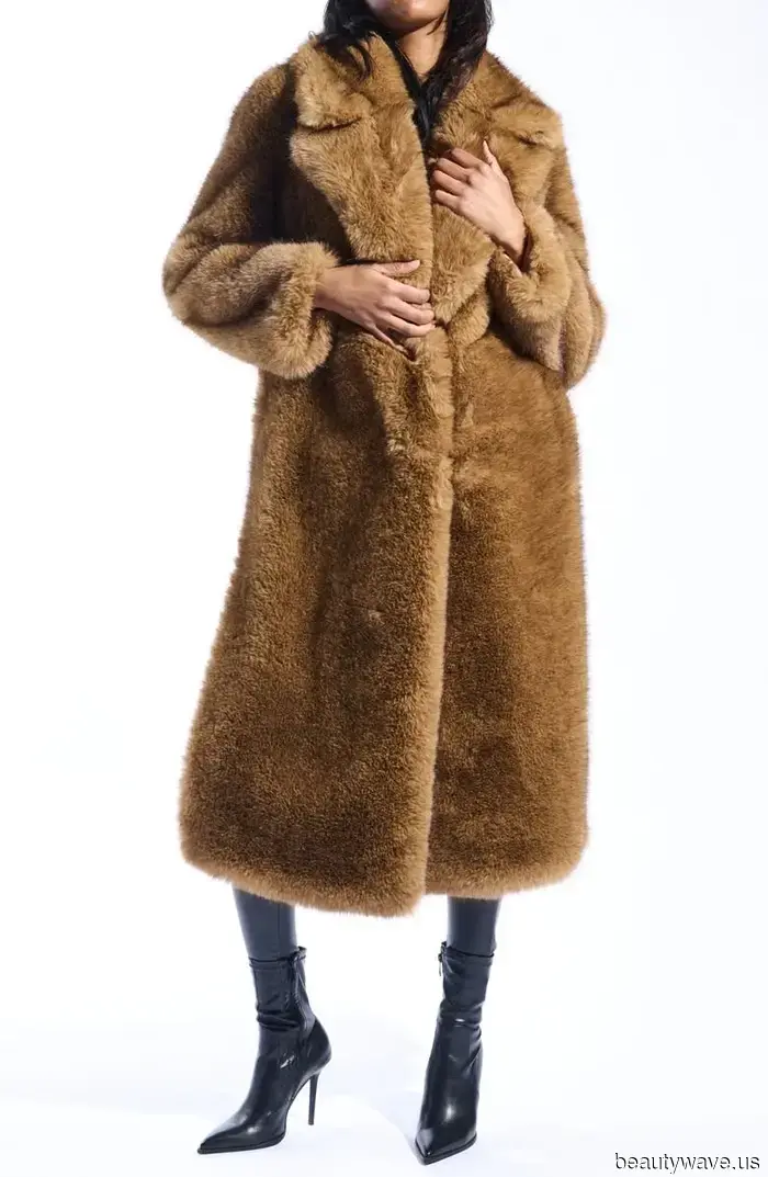 Todos los que tienen buen gusto están calentando sus atuendos de otoño con esta tendencia acogedora.