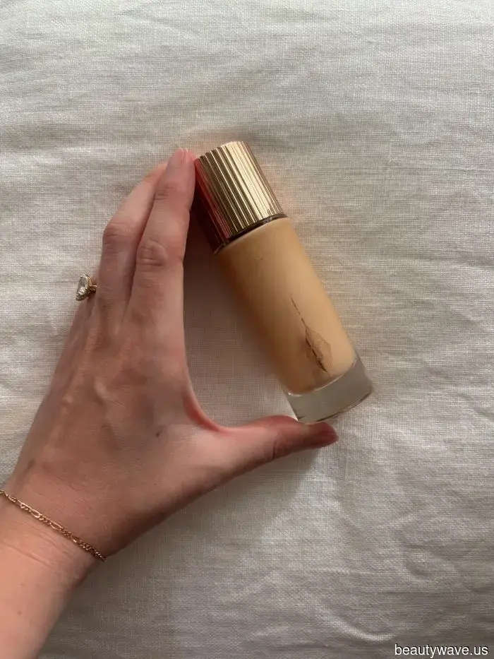 Dewy skin is somewhat my specialty—8 makeup products that consistently provide a radiant glow.