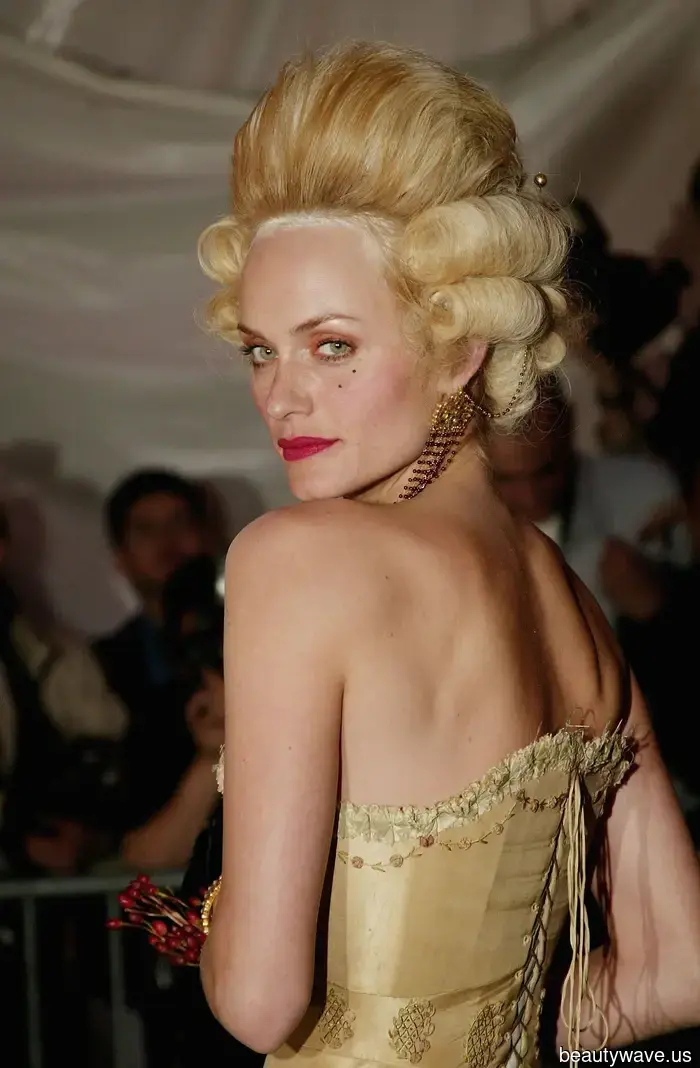 Dal 1981 al 2025, questi look di bellezza del Met Gala sono i migliori di sempre indiscussi.