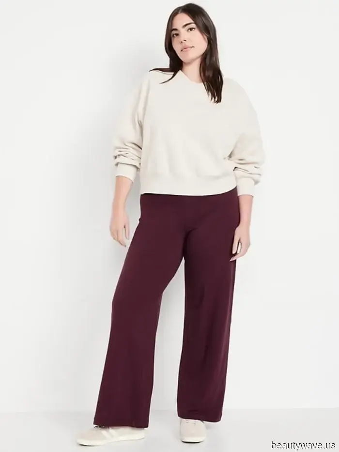 Девушки знают, что ношение удобных штанов этого цвета вместо черного означает более стильные наряды.