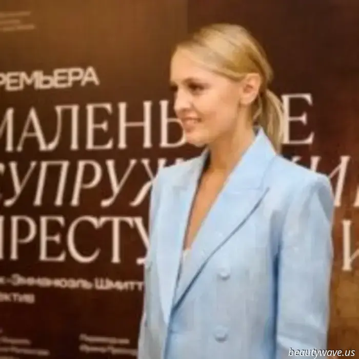 Yanina Studilina, Irina Bezrukova, Artyom Ivanov, Katya Guseva and other stars at the premiere of the play "Little Marital Crimes".