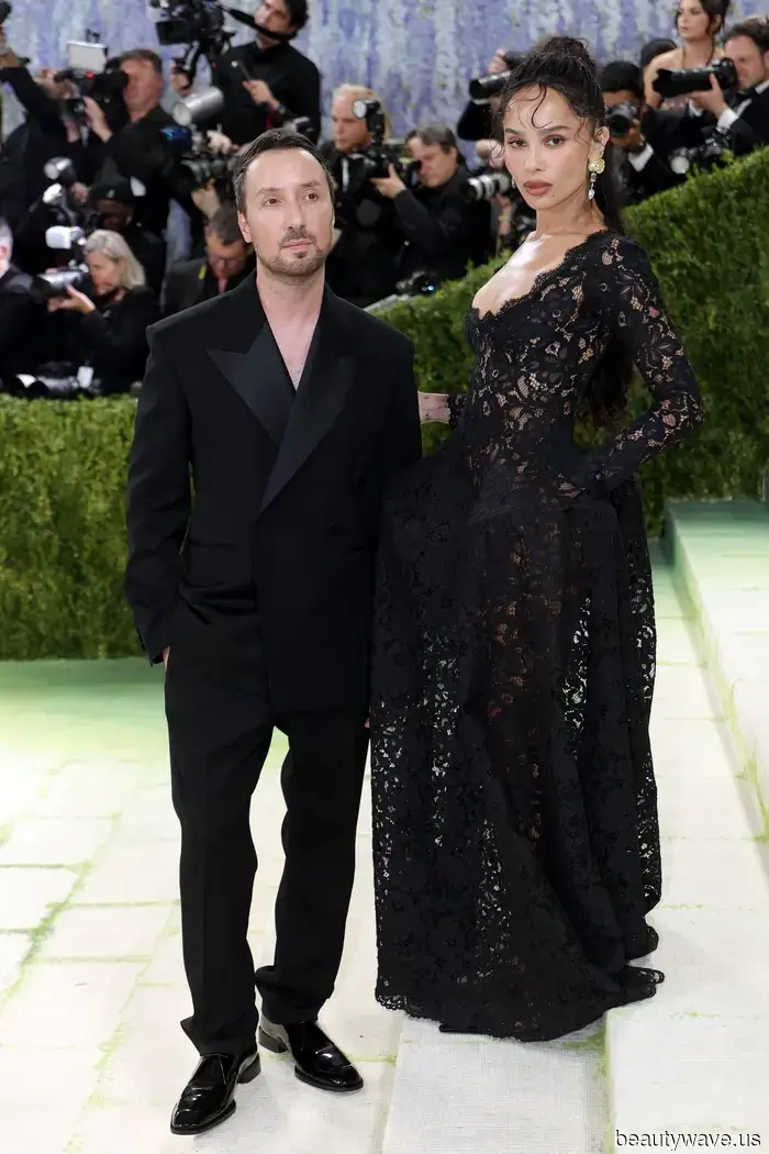 Zoë Kravitz acaba de llevar el vestido desnudo más elegante en la historia de la Met Gala.