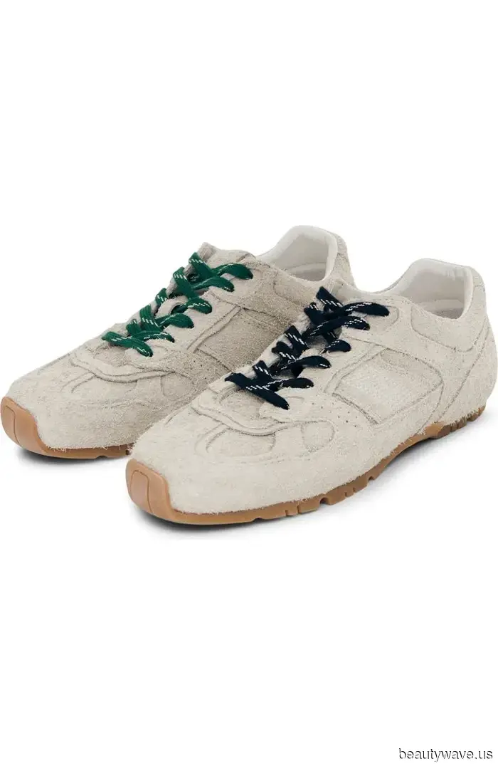 Apologies to the Black Pieces in My Closet—I'm Really Into This Stylish, Classic Color for Fall