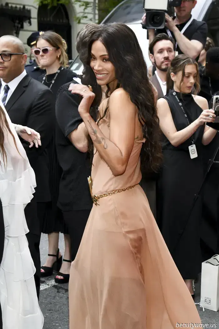 Este peinado de tendencia grita "Chloé Girl", así que, por supuesto, le pregunté a un estilista por consejos
