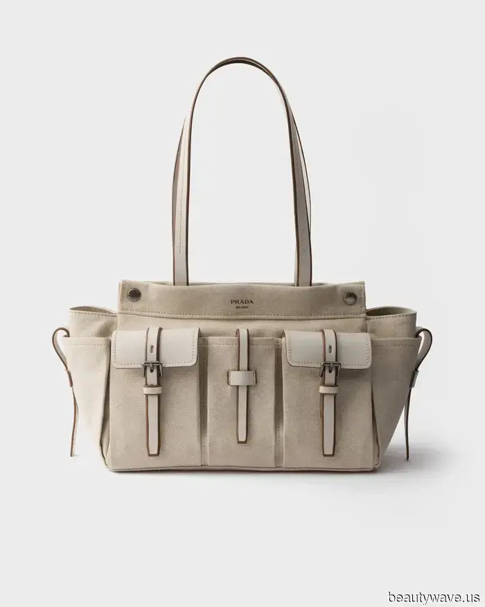 Esta nueva bolsa Prada de primavera ya está en el brazo de cada chica it.