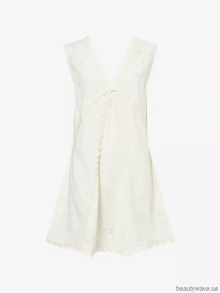 Ogni donna francese elegante ha uno di questi bei vestiti nel proprio guardaroba estivo capsule.