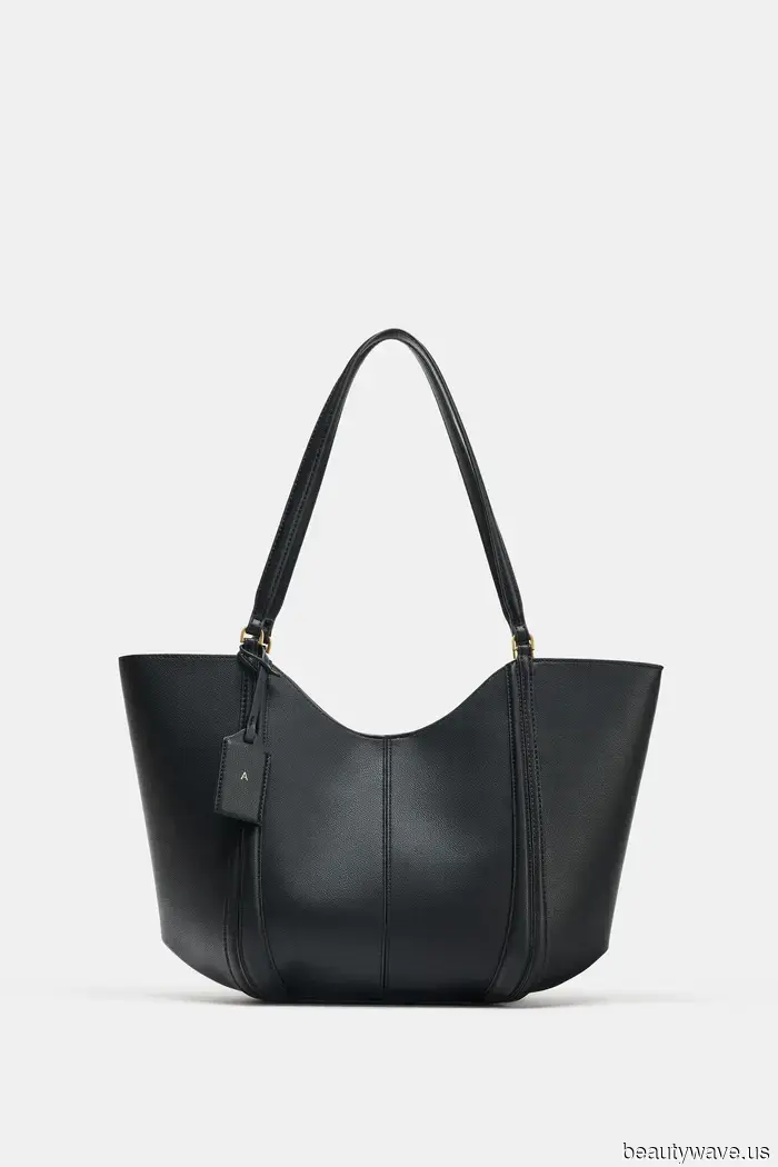 I’ve just found out that Zara’s most stylish bags can be personalized—now I’m giving them as gifts to everyone I…