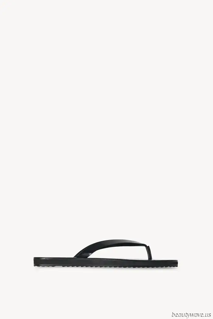 Tenere le scarpe da ginnastica: * Questo * È l'elegante tendenza scarpa moda persone indossano con leggings per Pilates