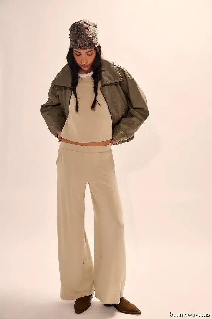 15 Chic Lounge Sets for All Your Holiday Travel Essentials