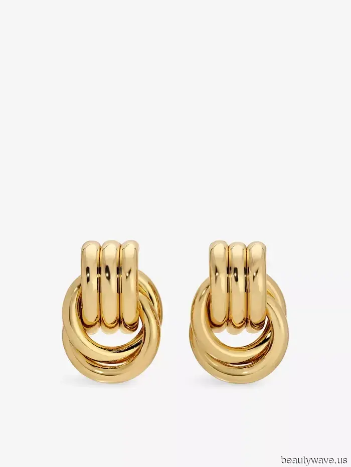 Resulta que este accesorio es la forma más fácil de mejorar tu atuendo básico de jeans y camiseta blanca.