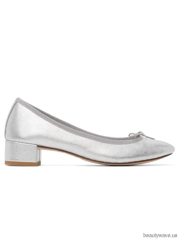 Non Sneakers, Non Sandali&mdash;Le Celebrità a NYC Indossano le Iconiche Ballerine che i Parigini Comprano in Grandi Quantità