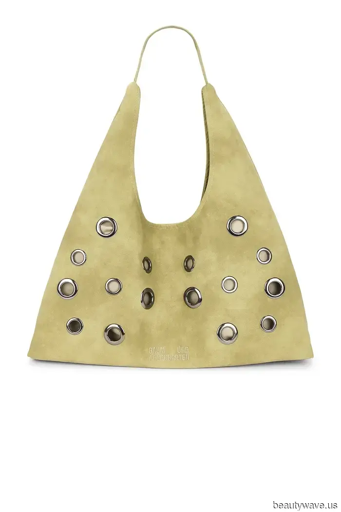 Kendall Jenner has already showcased the three spring outfits that everyone is likely to imitate by May 1.