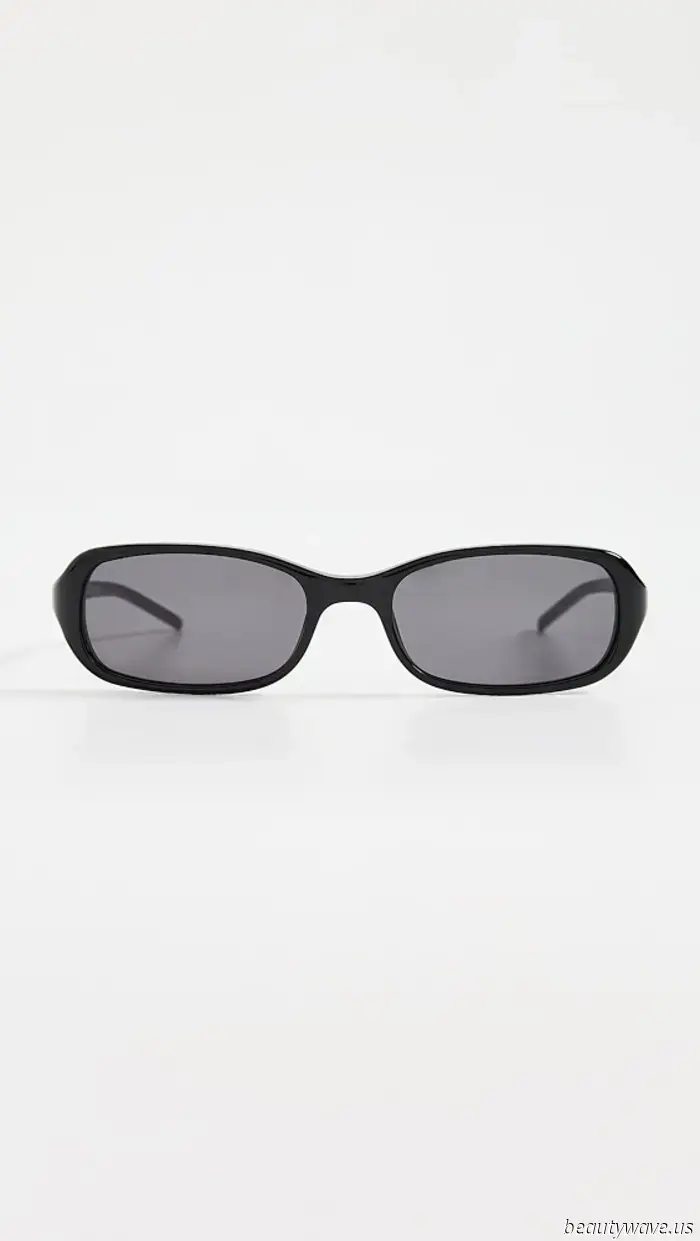 '90s Minimalism Defines My Summer Style—Here’s My Capsule Closet.