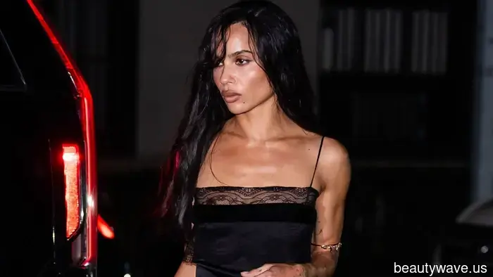 Просто так, костюмы становятся от скучных до стильных, когда вы меняете рубашки с пуговицами на эту замену 2025 года.